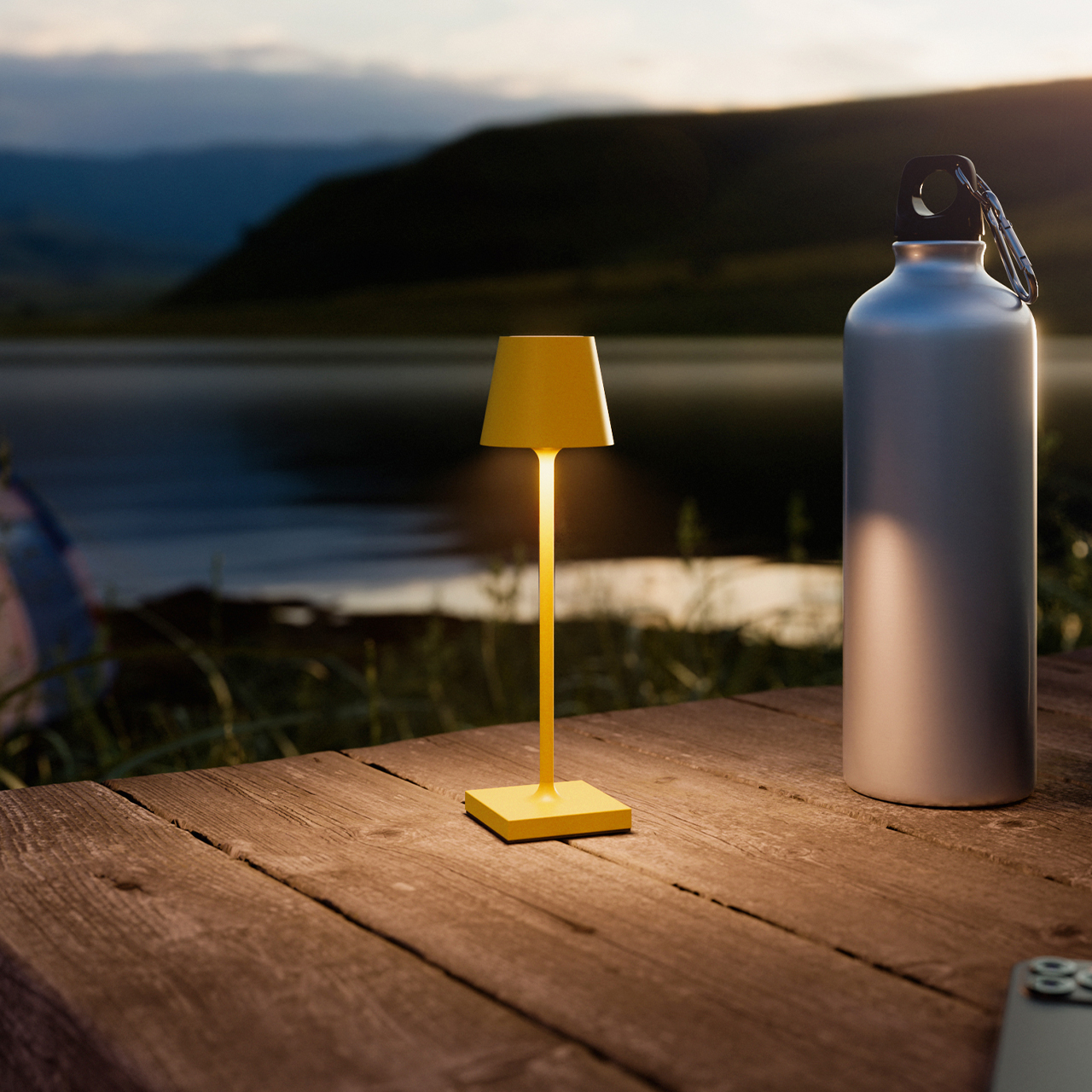 LED Akku-Tischleuchte NUINDIE POCKET Aluminium Sonnengelb 1,4W 130lm 2200K/2700K Flex Dim 5,8x5,8x21cm