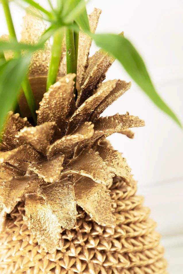 11CRDNYaAC2mkjF Deko Vase Pineapple Polyresin Gold handgefertigt 49,5x24,5x24,5cm