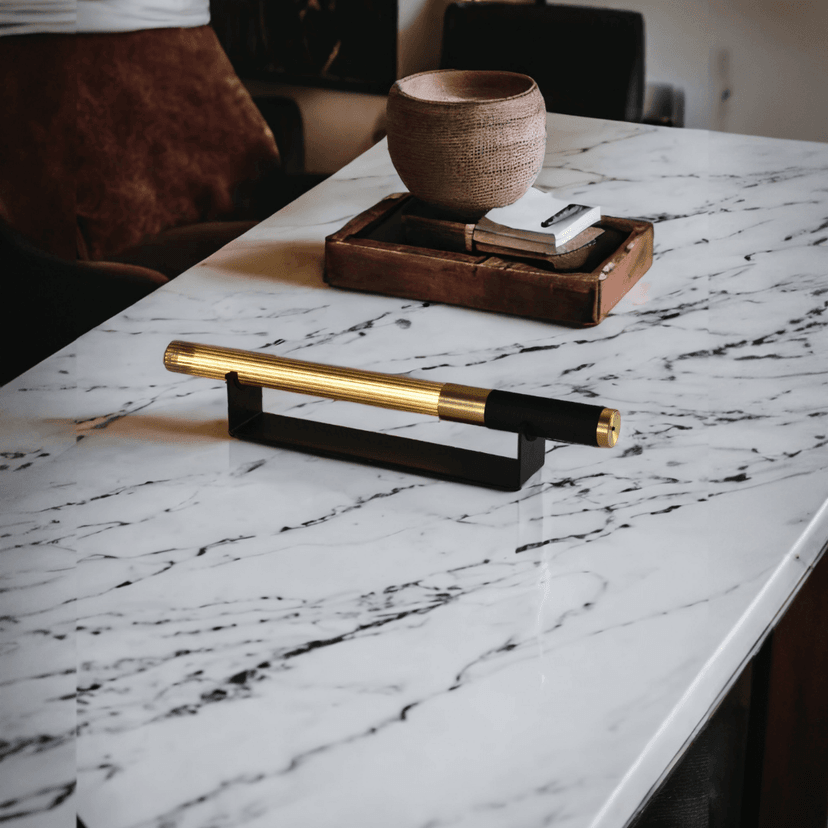 LED Wand- & Tischleuchte HELIOS NOIR Aluminium Glas Gold Schwarz Kabellos 3x3x45cm LED Wand- & Tischleuchte HELIOS NOIR Aluminium Glas Gold Schwarz Kabellos 3x3x45cm