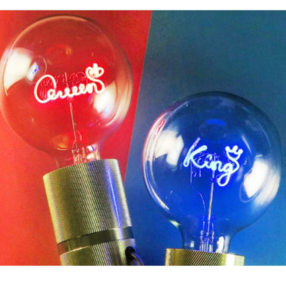 Qu2 LED Globebirne mit Schriftzug QUEEN G125 E27 2W 90lm 12,5x12,5x17,2cm