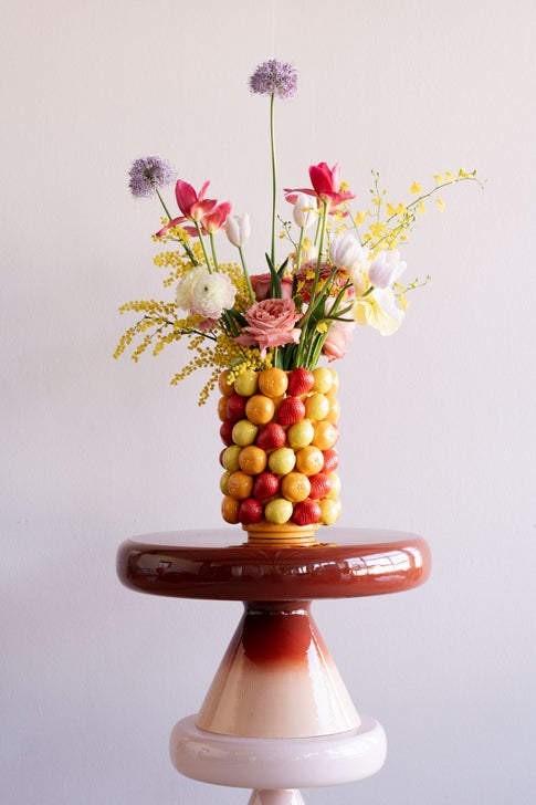 Vase FRUIT PARADE Porzellan handgefertigtes Unikat 23x23x33cm