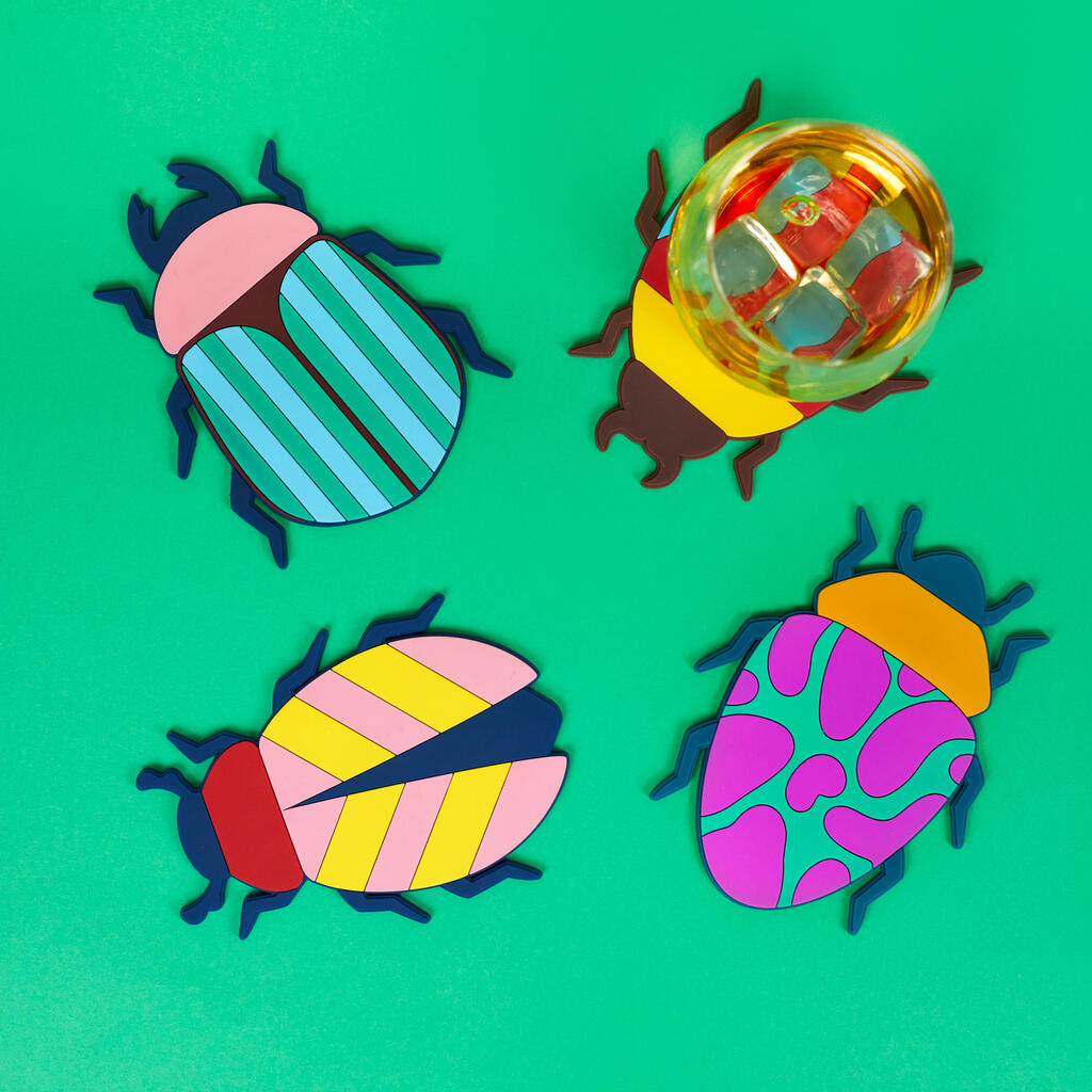 Untersetzer 4er-Set THE BEETLES Spülmaschinenfest rutschfeste Grundlage 10x14x0,4cm Untersetzer 4er-Set THE BEETLES Spülmaschinenfest rutschfeste Grundlage 10x14x0,4cm