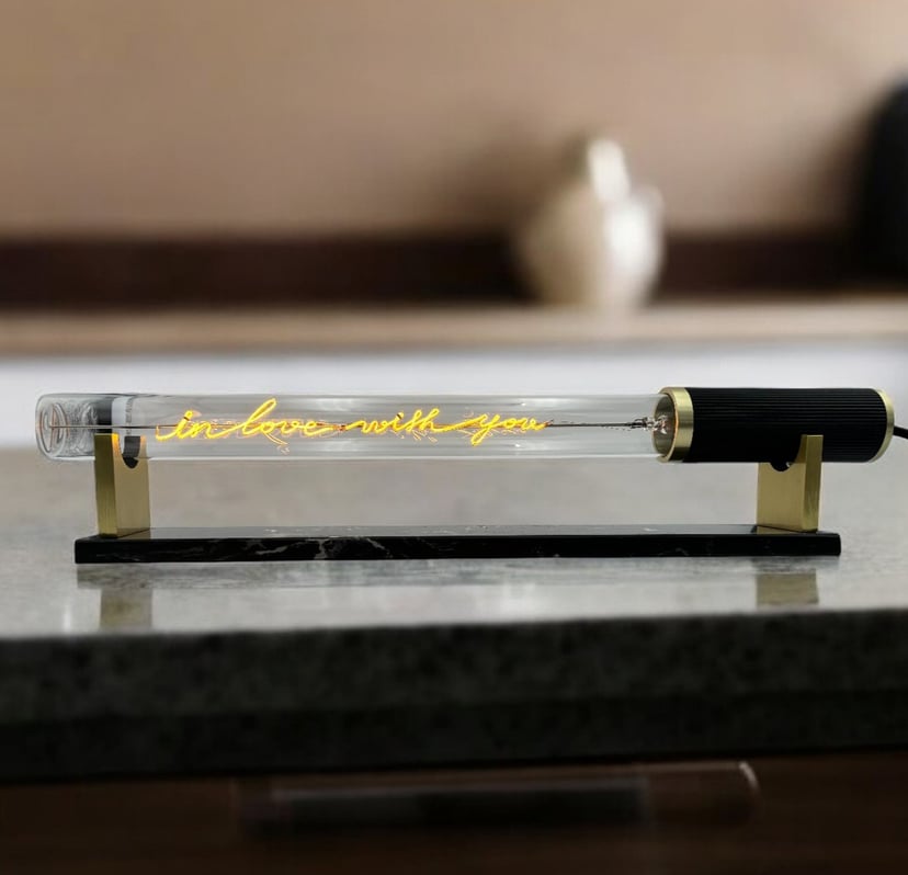 LED Tube mit Schriftzug IN LOVE WITH YOU Glas Gelb E27 2,5W 2200K 67lm 45x4x4cm  LED Tube mit Schriftzug IN LOVE WITH YOU Glas Gelb E27 2,5W 2200K 67lm 45x4x4cm