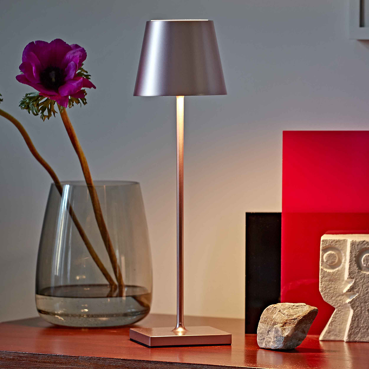 61741_1 LED Akku-Tischleuchte NUINDIE Metall Roségold 2,2W 168/197lm 2200K/2700K Flex Dim IP54 10x10x38cm