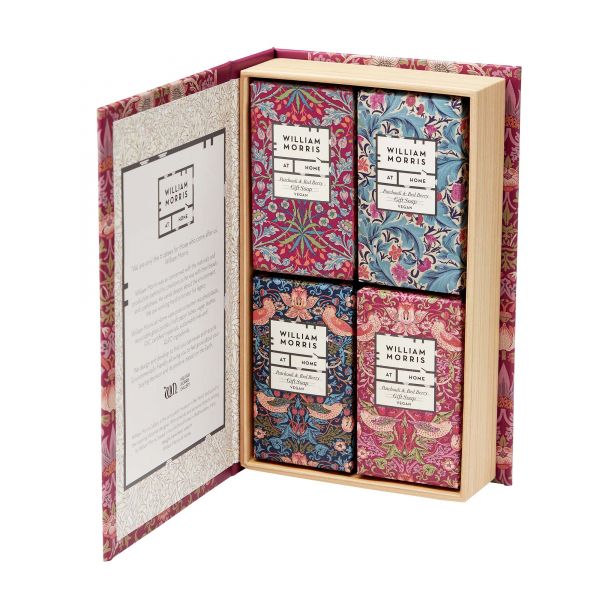 Geschenkset &quot;STRAWBERRY THIEF&quot; Book-Box Patchouli &amp; Red Berry Seifen Vegan 4x50g